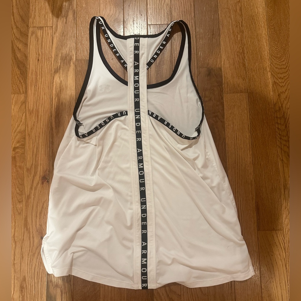 White tank top extra small - Picture 2 of 3